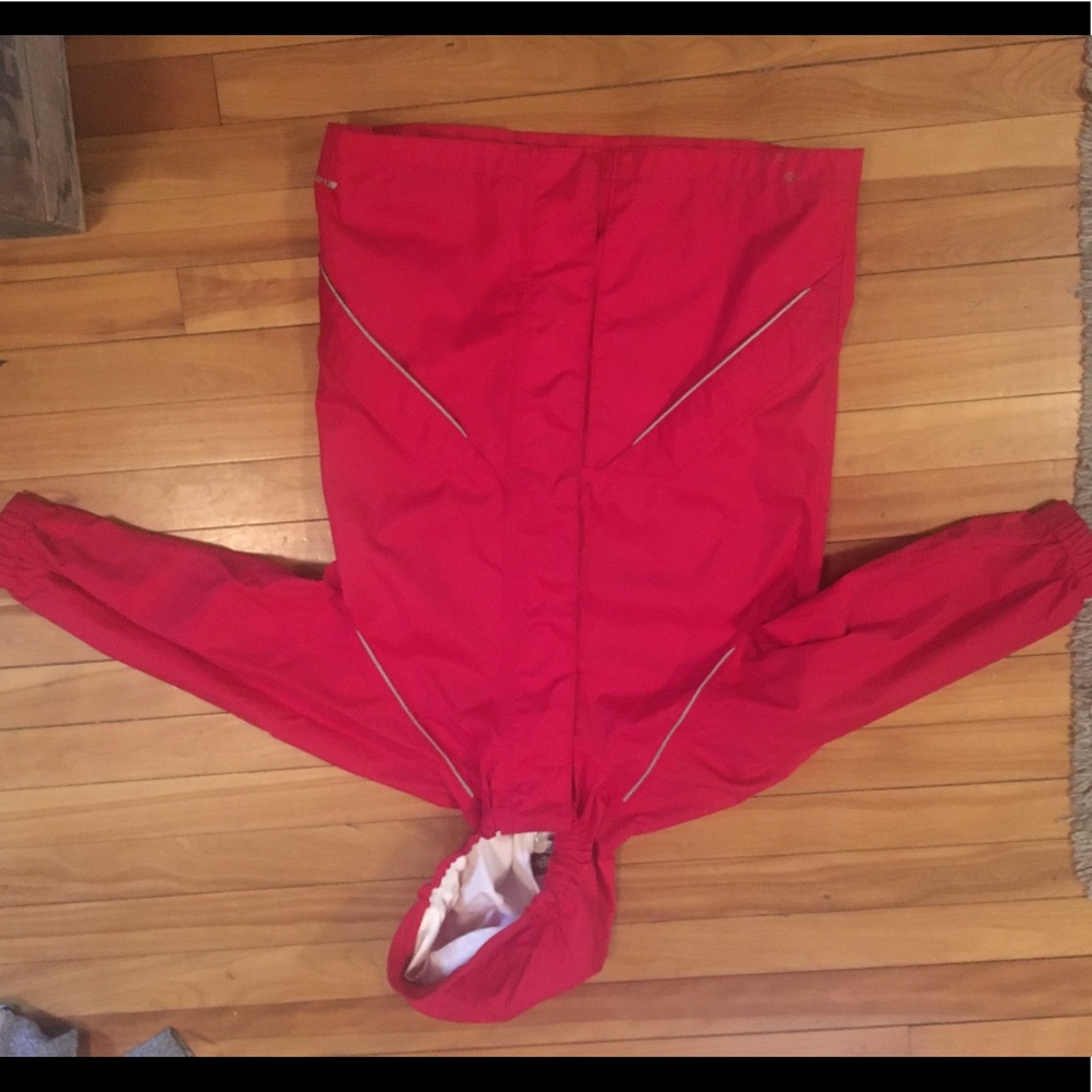 MEC raincoat in red